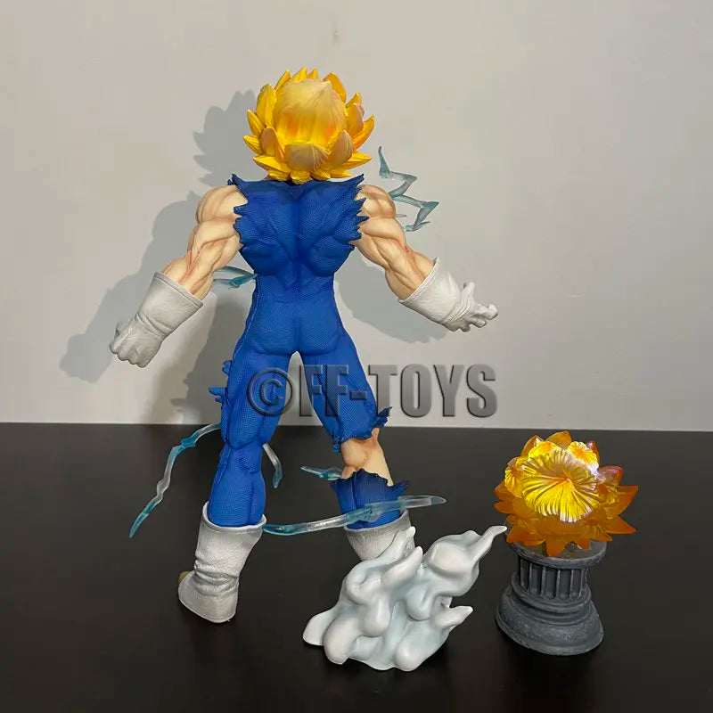 Boneco Vegeta Dragon Ball Z PVC