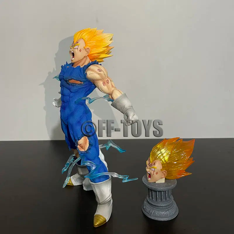 Boneco Vegeta Dragon Ball Z PVC